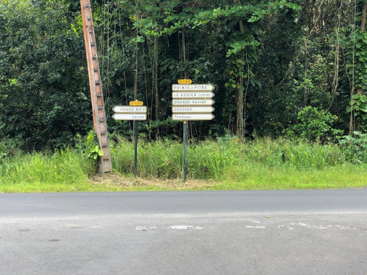 Charmant havre de paix ventilé en campagne Le Gosier  Esterno foto